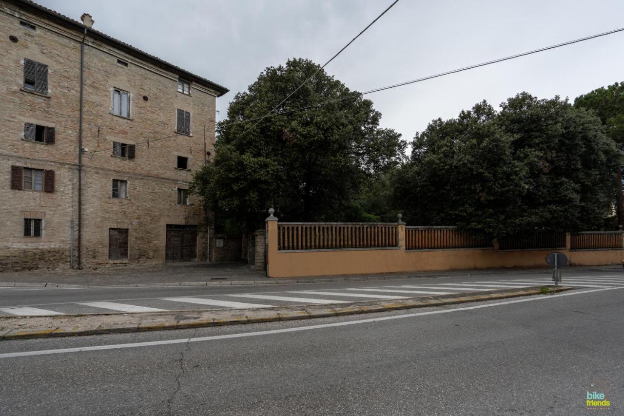 Belvedere Sulle Mura Песаро Екстериор снимка